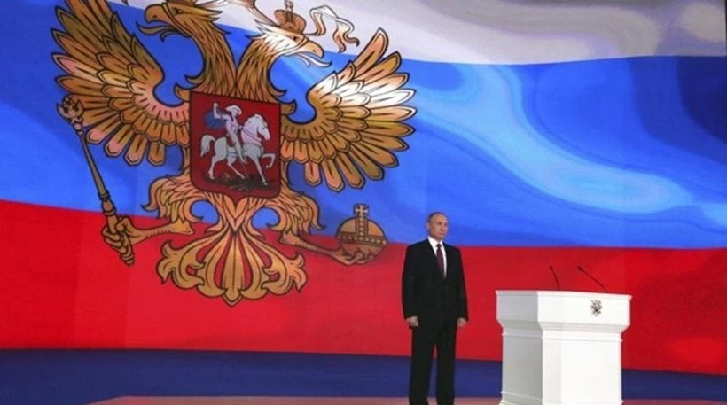 Eνώπιον 100.000 ανθρώπων o Πούτιν υπόσχεται ένα λαμπρό μέλλον για τη χώρα του!